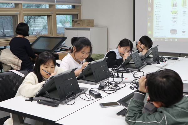 ▲ 청소년 웹툰 동아리. ⓒ문경시