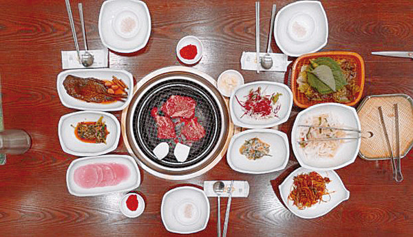 ▲포항축산농협 육가공 공장서 나온 한상 차림. ⓒ포항축산농협