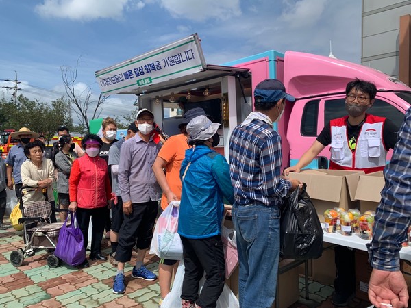 ▲ 포항시는 제11호 태풍 ‘힌남노’ 피해의 신속한 복구와 이재민의 일상회복을 위한 구호활동 및 피해복원사업에 총력을 다하고 있다. ⓒ포항시