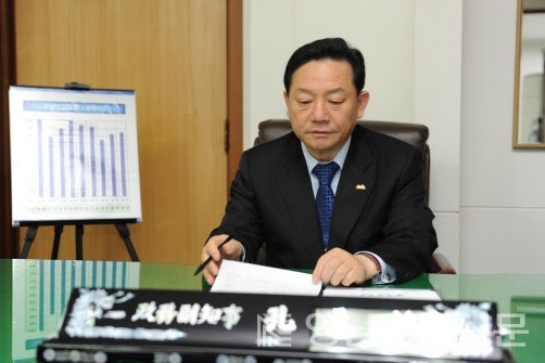 경북도 정무부지사 시절 집무 모습ⓒ경북매일