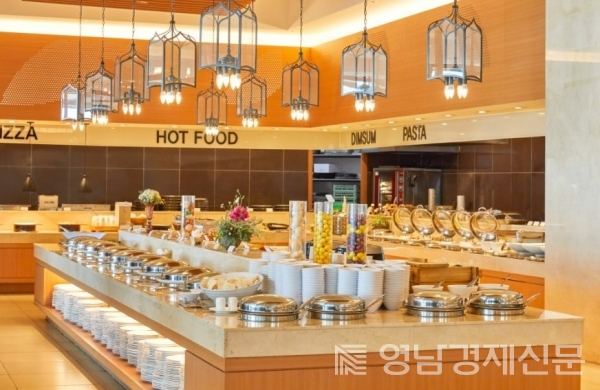 ▲ 라한호텔에서 제공하는 뷔페. ⓒ라한