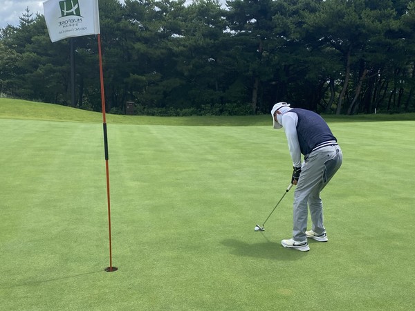 ▲ 영남리더스 골프회 7월 월례회 신중하게 플레이하는 우원희 회원 모습. ⓒ김소헌 기자