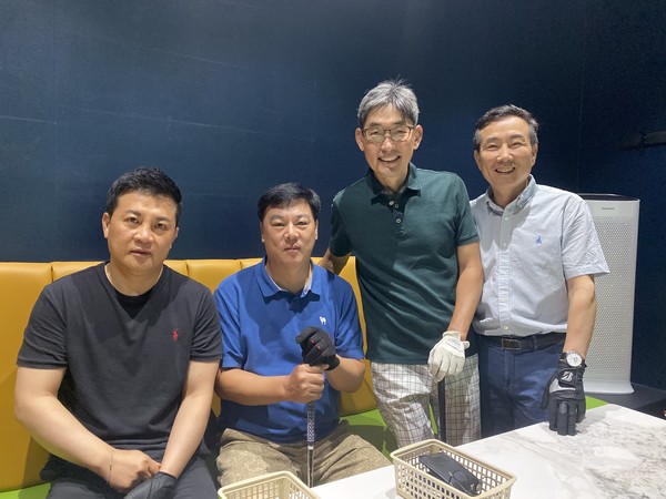 ▲ 영남리더스포럼 골프회 8월 월례회 기념사진. ⓒ영남경제자료