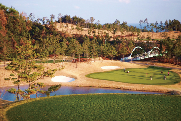 ▲ 뷰코스 5번홀 가을 전경 ⓒ오션비치 골프앤리조트