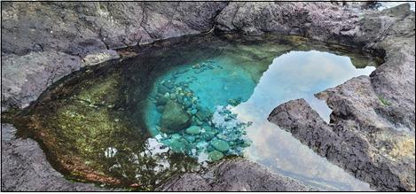 ▲ 그림3. 구룡소를 대표하는 마린포트홀.