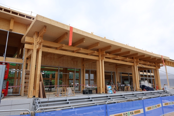 ▲ 국립경주박물관에 건설 중인 APEC 정상회의 만찬장 ⓒ연합